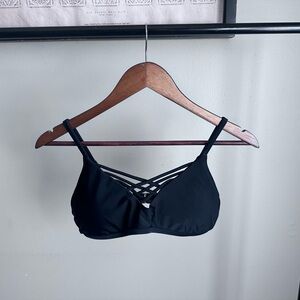 Hollister Strappy Crisscross Front Bralette Bikini Top Black SZ L Swimwear